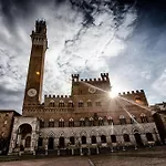 Palazzo Del Magnifico فندق مبيت وإفطار 3*