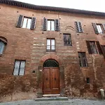 Palazzo Del Magnifico فندق مبيت وإفطار 3*