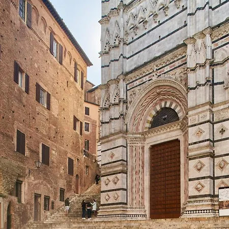 Palazzo Del Magnifico Bed & Breakfast Siena