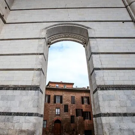 Palazzo Del Magnifico Panzió Siena