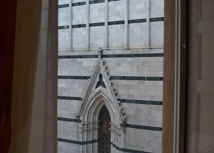 Palazzo Del Magnifico Panzió Siena